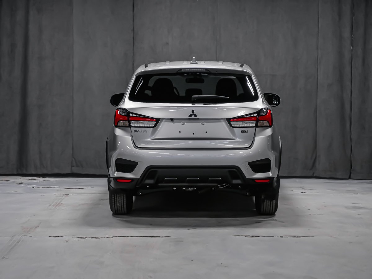 2026 Mitsubishi RVR SE Grey Montreal - photo #2