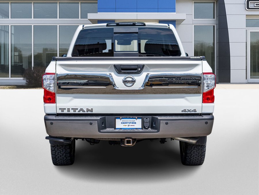 Nissan Titan Platine cabine double 4x4 2018 Blanc