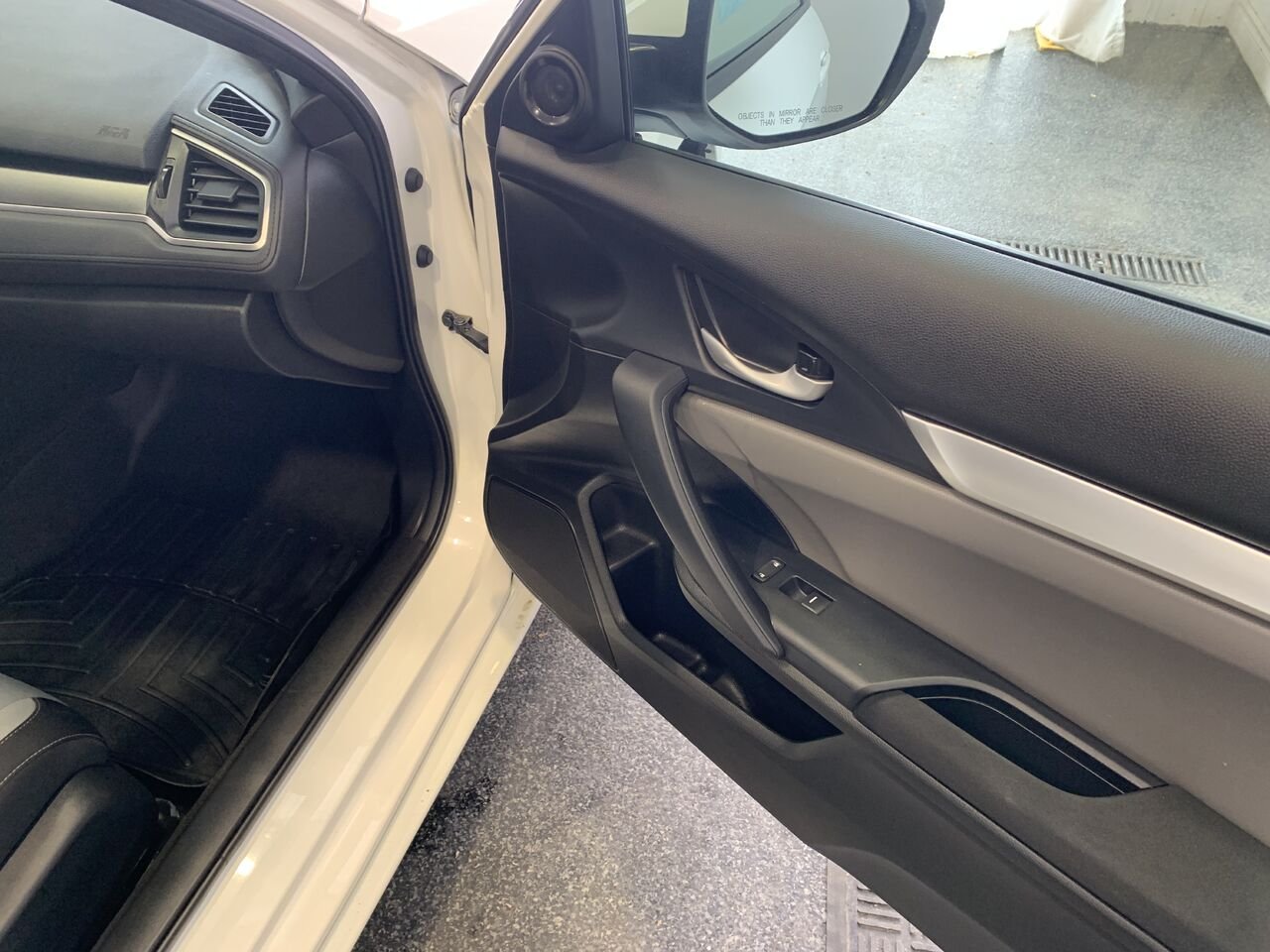 2017 Honda Civic Coupé LX CIVIC COUPE LX White Châteauguay - photo #12
