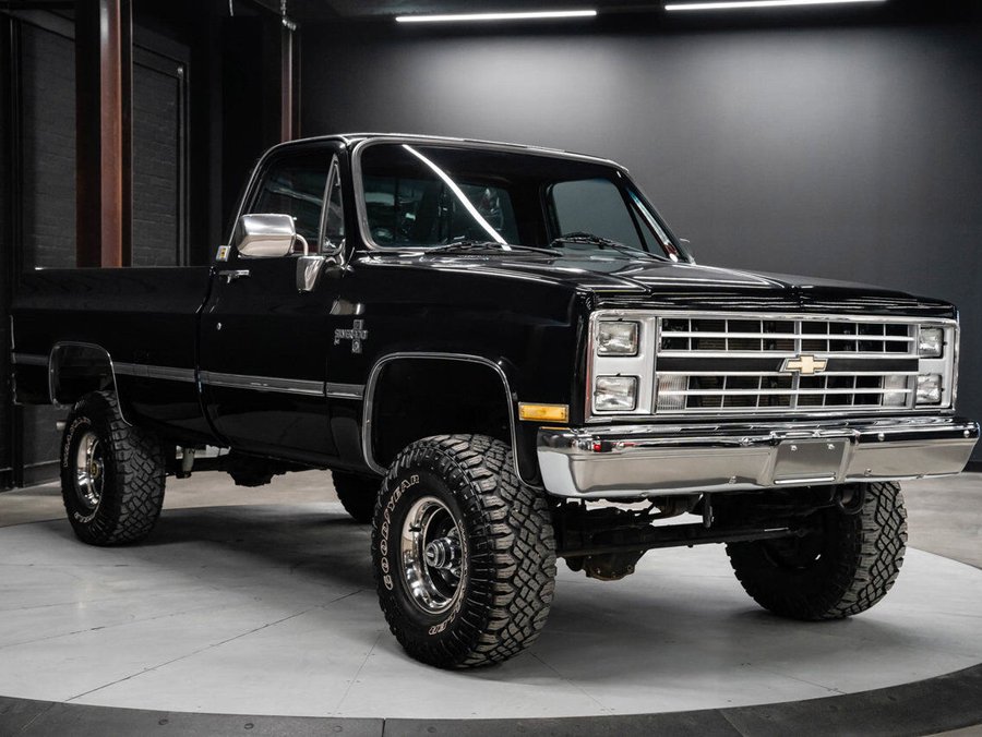 1986 Chevrolet Silverado 4x4 1986 Black