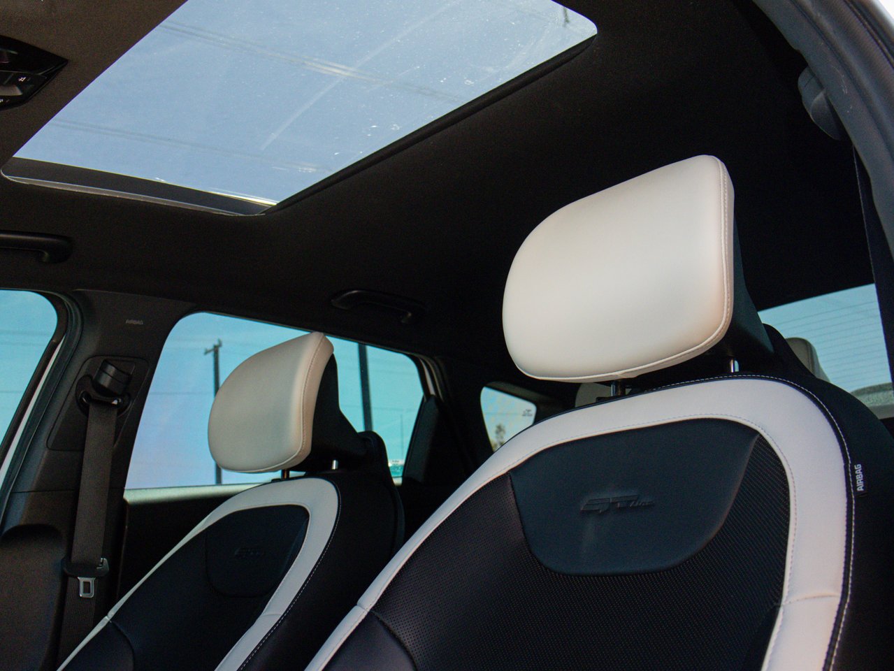 2025 Kia K4 GT-Line Turbo FWD White Sherwood Park - photo #19