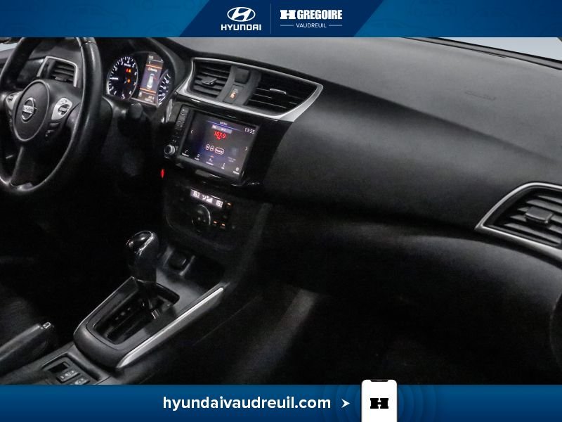 2019 Nissan Sentra Grey Laval - photo #31
