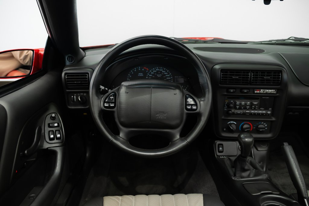 2002 Chevrolet Camaro SS PRIX EN USD *CAR IN MILES * Red Montreal - photo #14