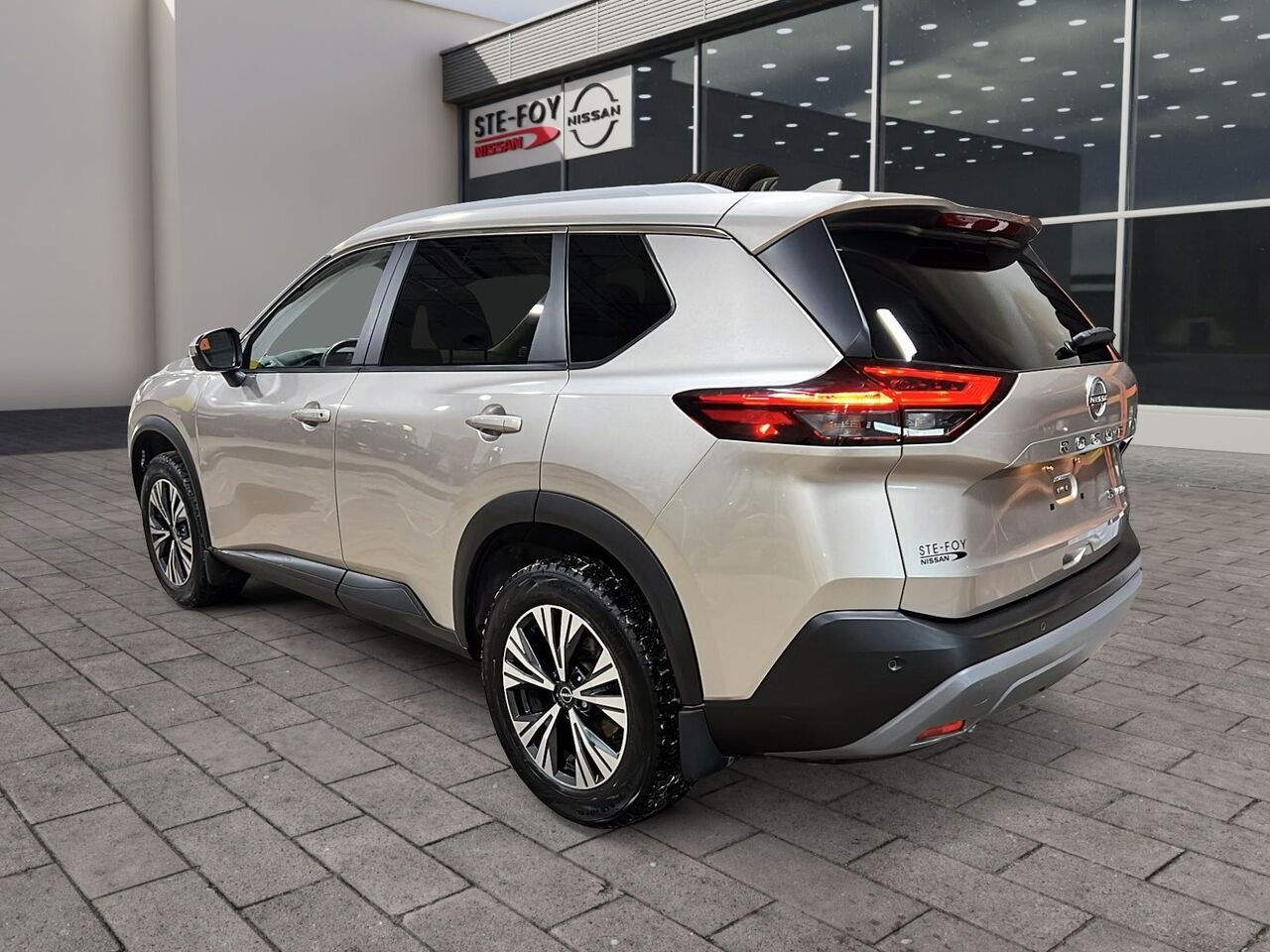 Nissan Rogue 2023 Argent Québec - photo #3