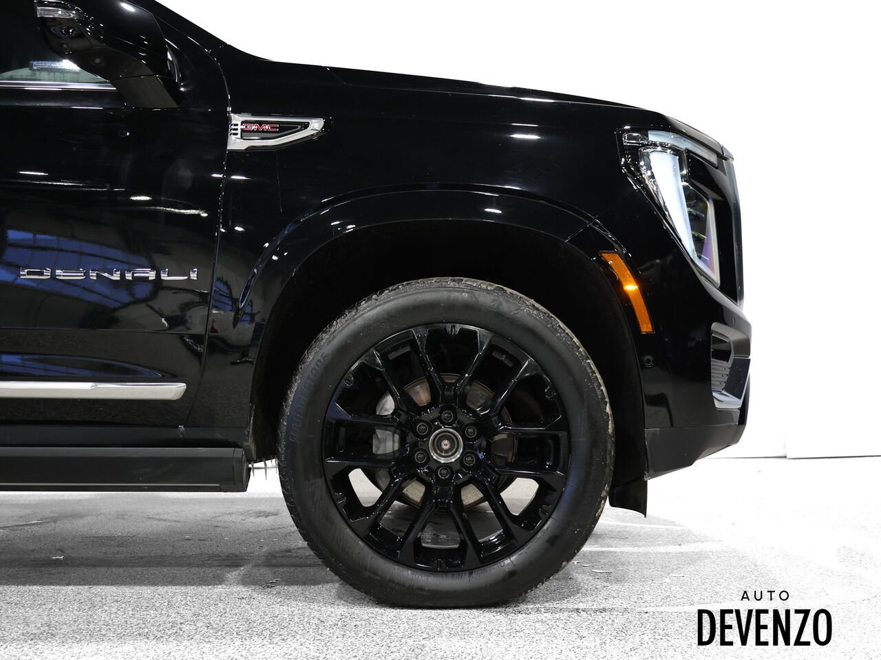 2025 GMC Yukon Black Saint-Eustache - photo #8