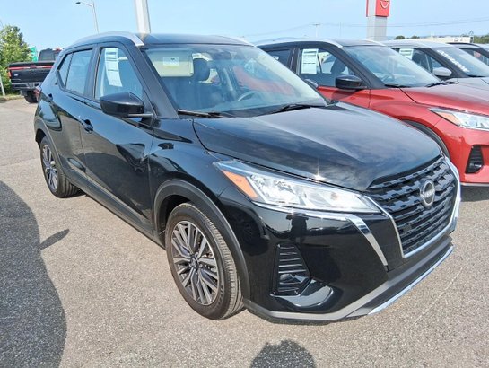 2025 Nissan Kicks Play SV 2025 Black