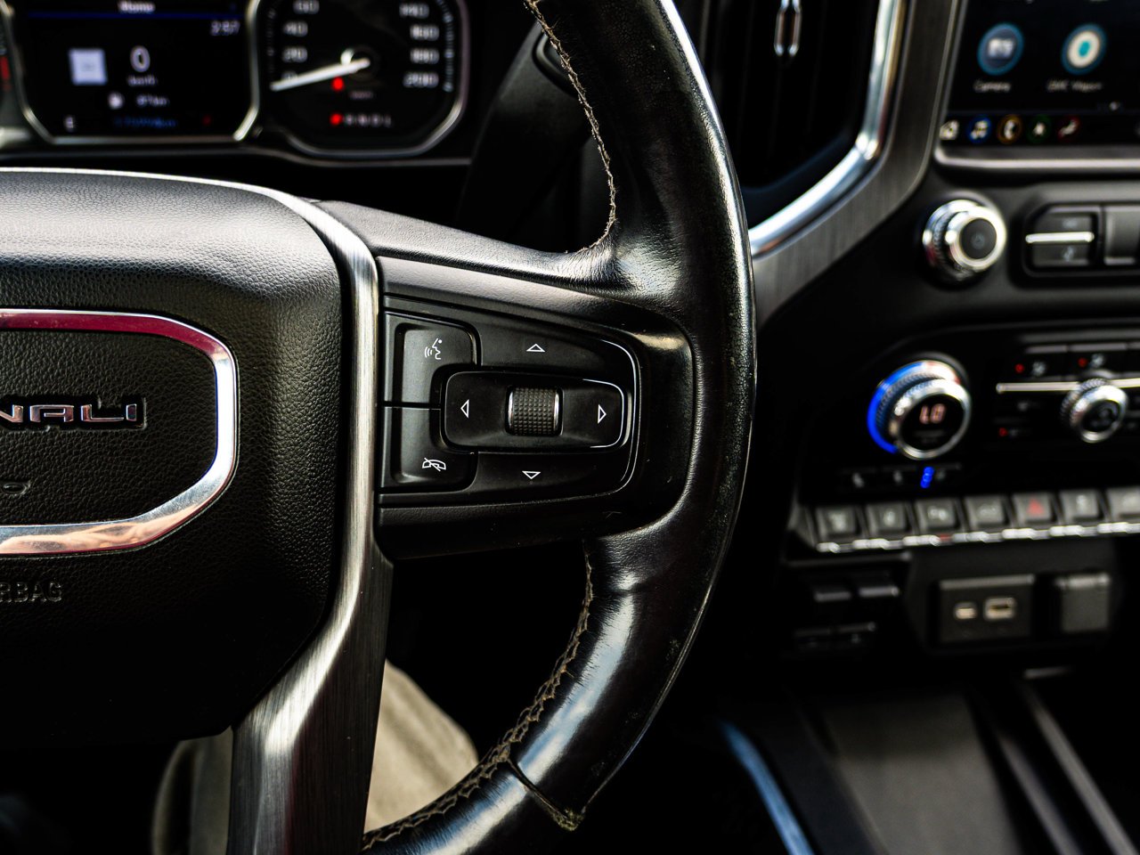 2021 GMC Sierra 2500HD 4WD Crew Cab 159 Denali Black Sherwood Park - photo #24