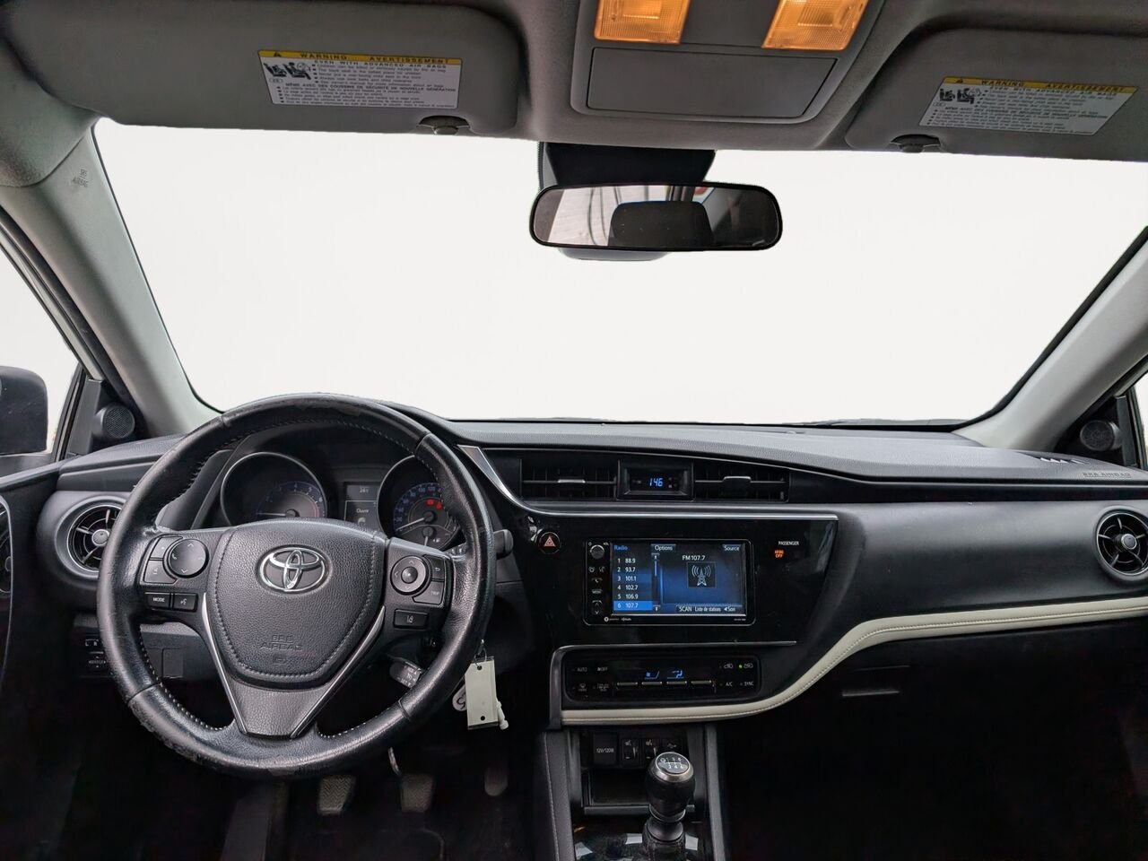2018 Toyota Corolla iM JTNKARJE2JJ571162 White Sherbrooke - photo #15