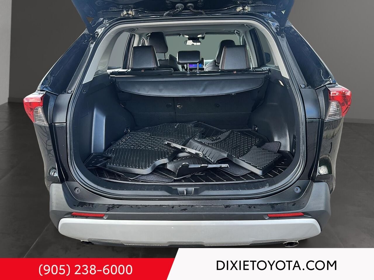 2024 Toyota RAV4 TRAIL AWD / HEATED SEATS / LEATHER SURFACE / MOONROOF / ALLOY WHEELS / CARPLAY AND ANDROID AUTO Black Mississauga - photo #21