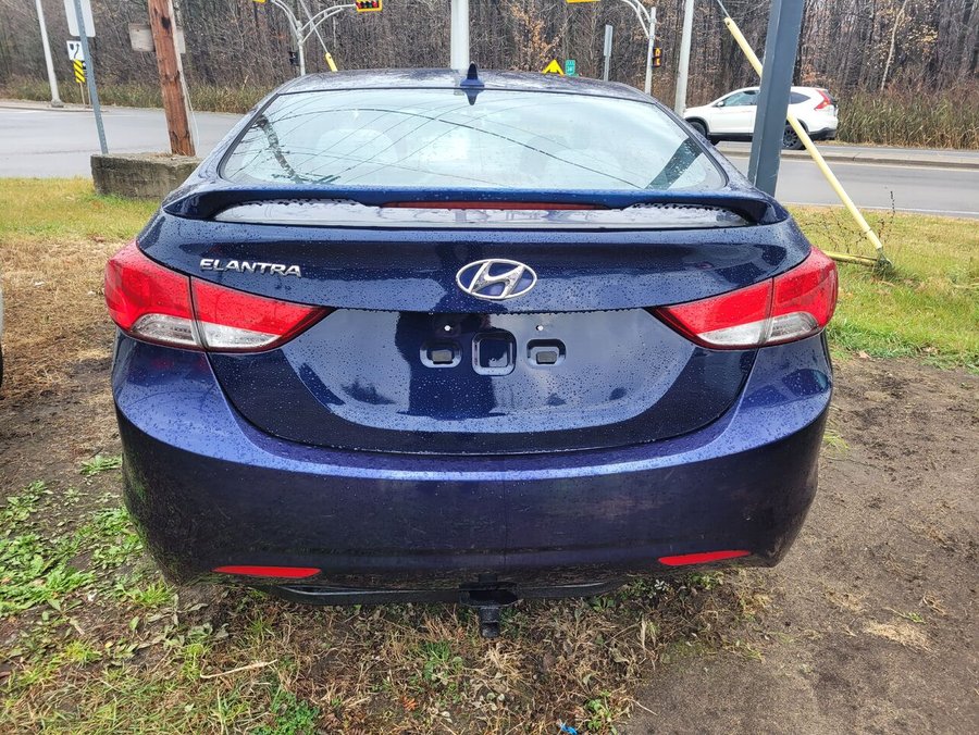 2012 Hyundai Elantra GL Blue
