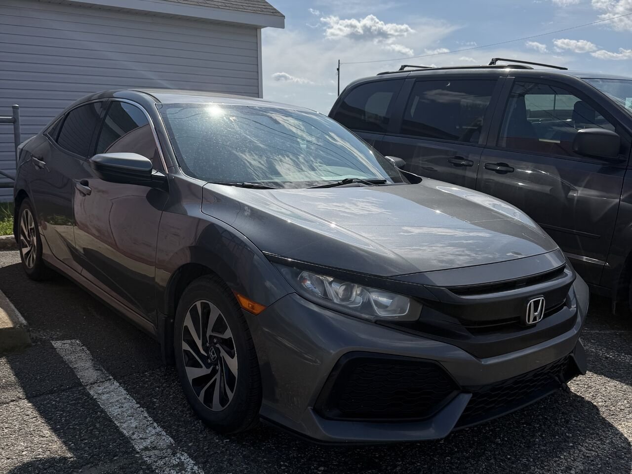 Honda Civic Hayon LX LX 5 portes BM 2017 Gris Lévis - photo #0