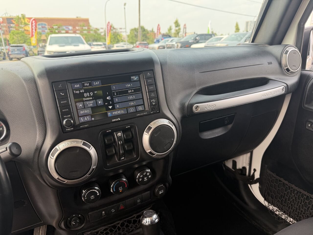 2016 JEEP WRANGLER UNLIMTED RUBICON Modèle Rubicon 4 portes traction intégrale White Ottawa & Gatineau - photo #6