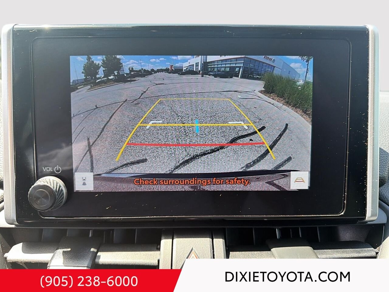 2024 Toyota RAV4 XLE AWD / CLEAN CARFAX / HEATED SEATS / MOONROOF / ALLOY WHEELS / CARPLAY AND ANDROID AUTO Red Mississauga - photo #15