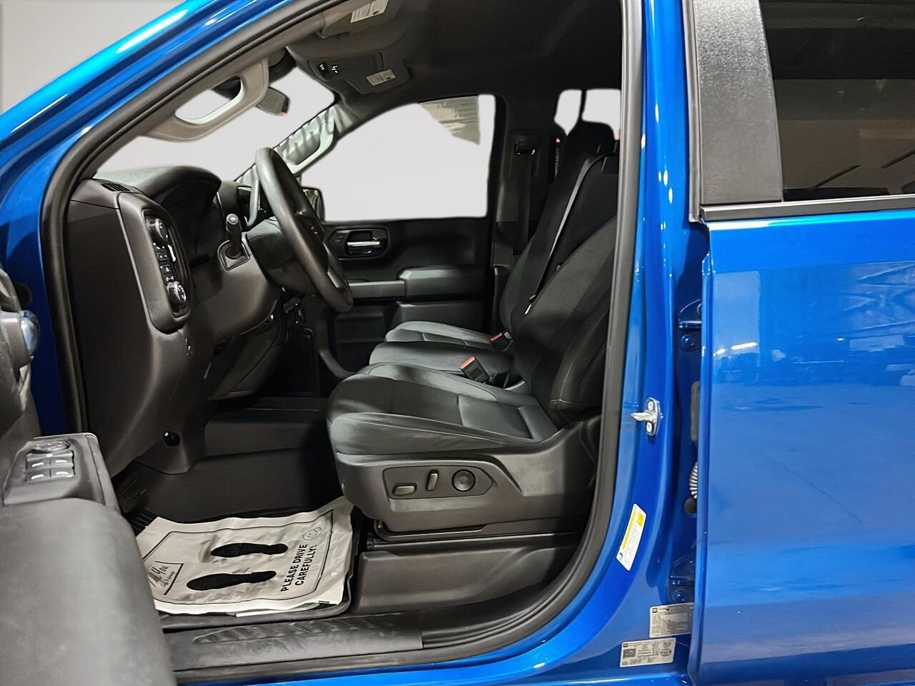 2024 Chevrolet Silverado 1500 Blue Québec - photo #7