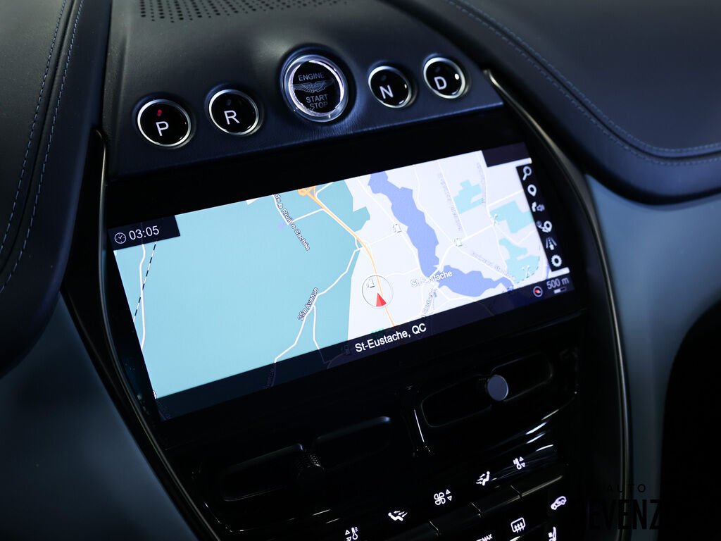 Aston Martin DBX 2022 Gris Saint-Eustache - photo #18