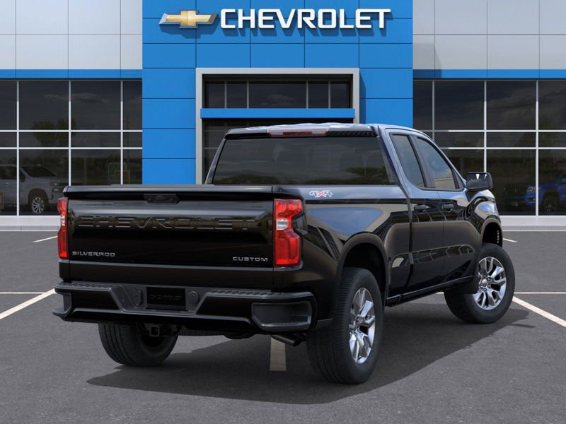 CHEVROLET Silverado 1500 K1500 SILVERADO DOUBLE CAB CUSTOM STD/BOX (1CX) 2026 NOIR Rivière-du-Loup - photo #3
