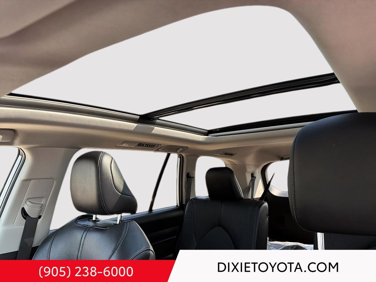 2024 Toyota Grand Highlander LIMITED AWD / CLEAN CARFAX / HEATED AND VENTILATED SEATS / ALLOY WHEELS / MOONROOF / CARPLAY AND ANDROID AUTO White Mississauga - photo #10
