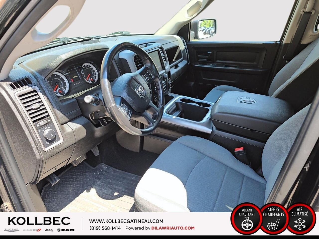 RAM 1500 CLASSIC Express Night Edition Crewcab 4x4 2023 Noir Ottawa & Gatineau - photo #25