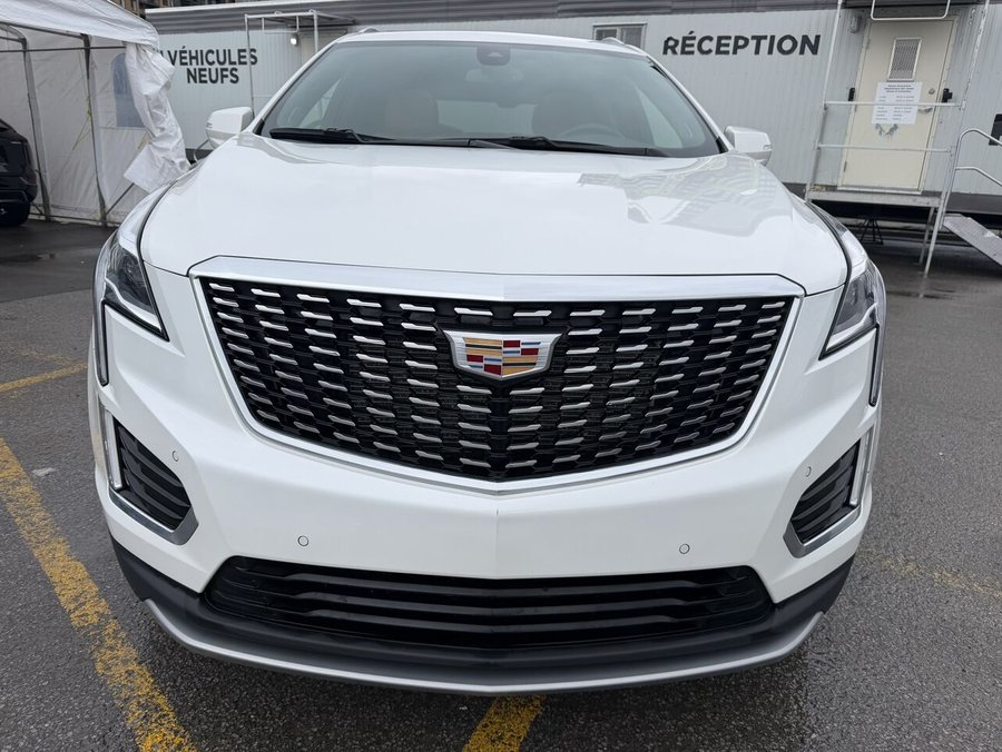 2022 Cadillac XT5 2022 White