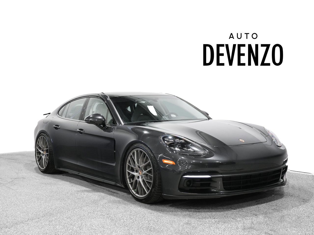 2018 Porsche Panamera Grey Saint-Eustache - photo #0
