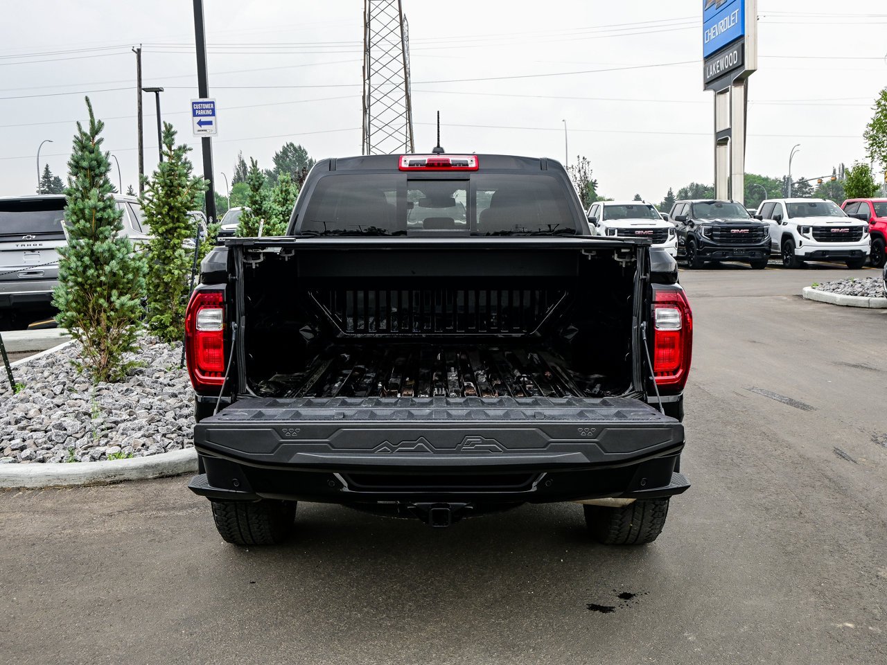 2025 GMC Canyon 4WD Crew Cab AT4 Black Sherwood Park - photo #13