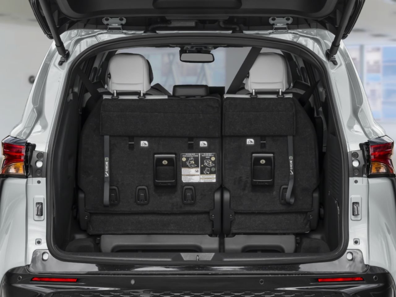 2026 Toyota Sienna Grey Val-d'Or - photo #5