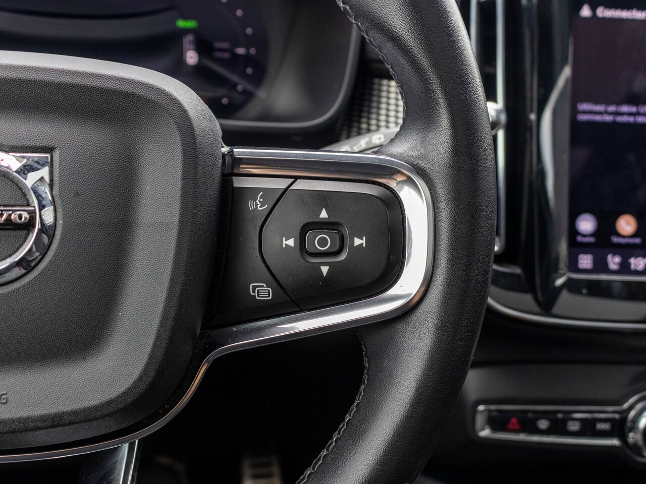 2022 Volvo Recharge XC40 tout électrique P8 Plus TIe Black Châteauguay - photo #12