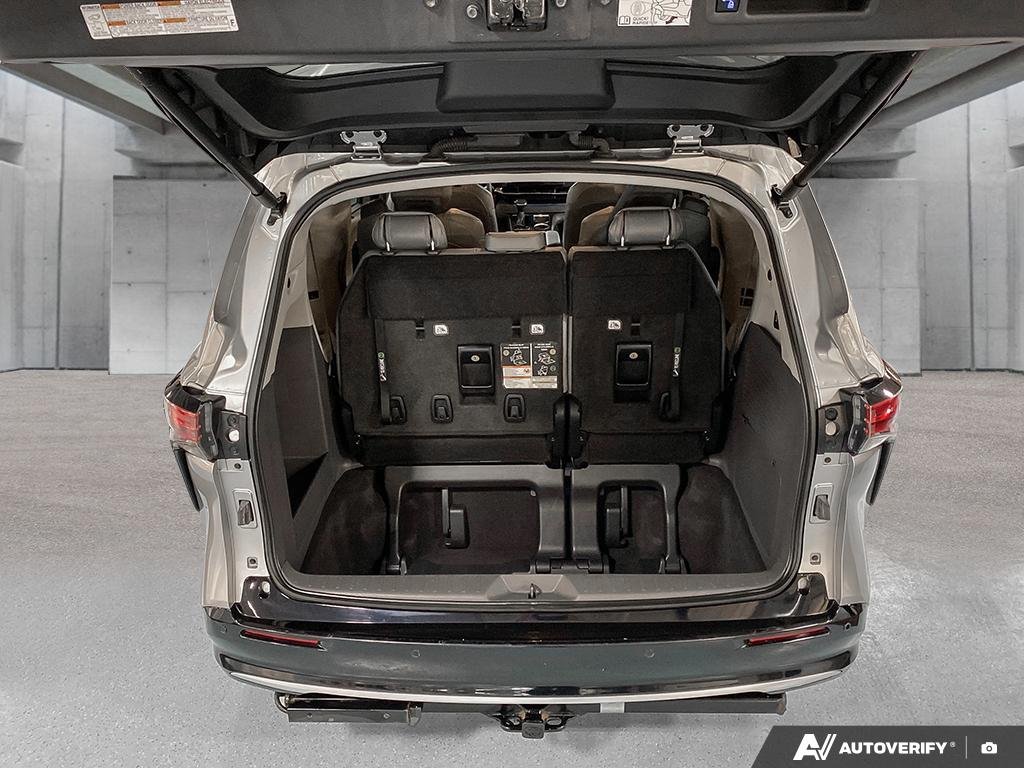 2023 Toyota Sienna 2601822A | Limited Silver Edmonton - photo #10