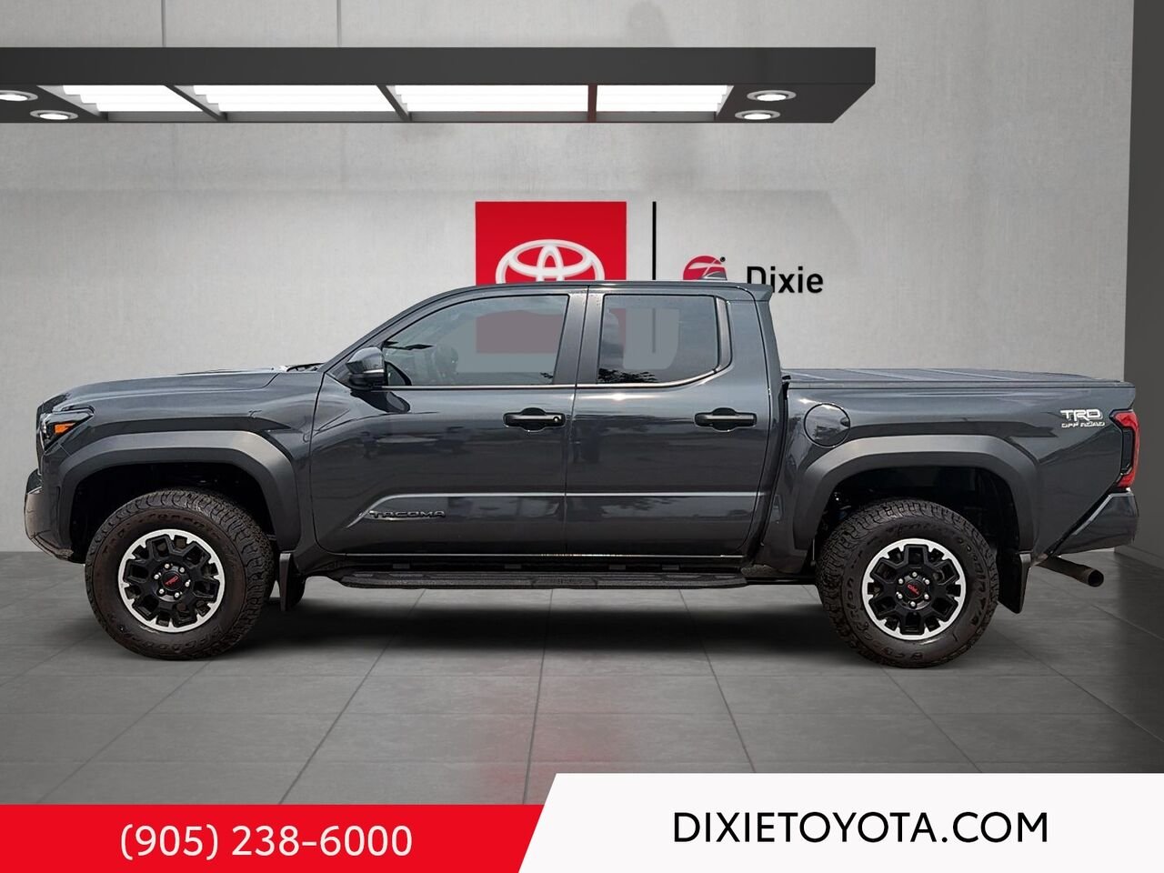 2024 Toyota Tacoma TRD OFFROAD PREMIUM 4WD / HEATED SEATS / LEATHER SURFACE / MOONROOF / ALLOY WHEELS / CARPLAY AND ANDROID AUTO gray Mississauga - photo #5