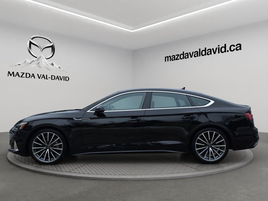 2023 Audi A5 Sportback A5 45 2.0T Sportback Komfort Quattro, Jamais accidenté, Sièges à fonction mémoire, Volant chauffant, Toit ouvrant Black