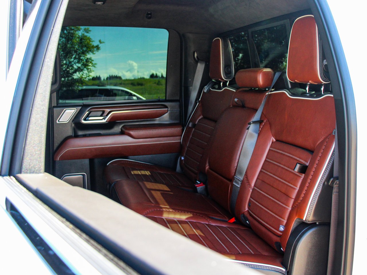 2024 GMC Sierra 3500HD 4WD Crew Cab 159 Denali Ultimate White Sherwood Park - photo #31