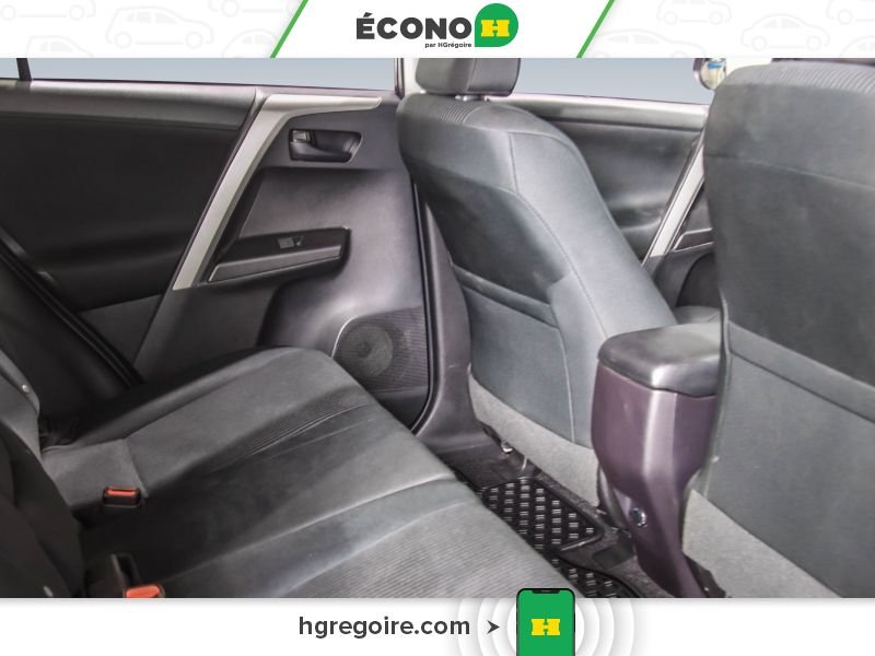 Toyota Rav 4 2018 Rouge Blainville - photo #23