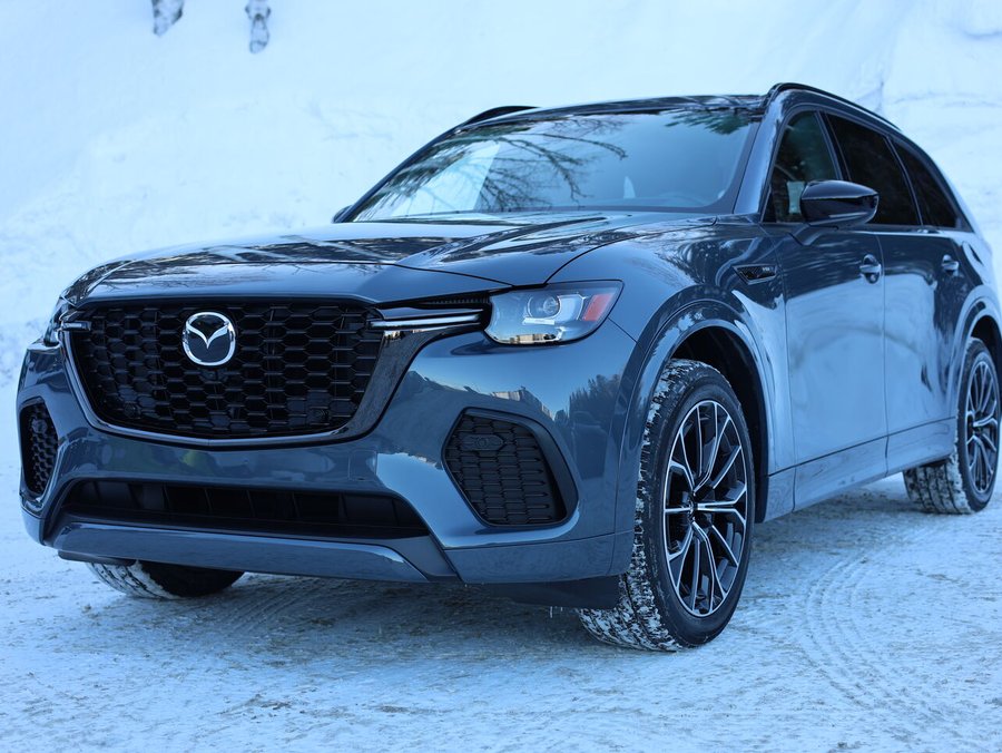 2025 Mazda CX-70 PHEV Éligible à une subvention gouvernementale allant jusqu’à 7500$ Zircon Sand Metallic