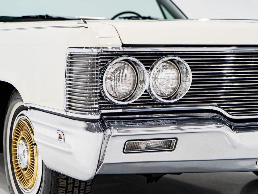 1968 Chrysler IMPERIAL 1968 White