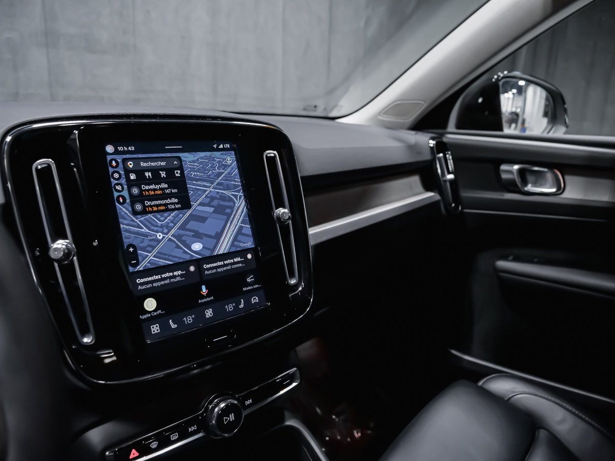 Volvo XC40 B5 PLUS DARK 2023 Noir Montréal - photo #9
