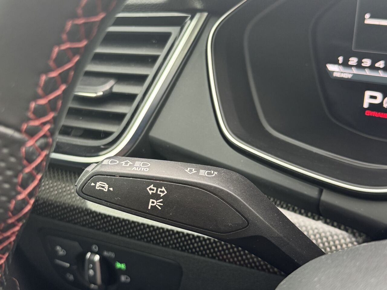 Audi SQ5 Progressiv 2023 Gris Granby - photo #20
