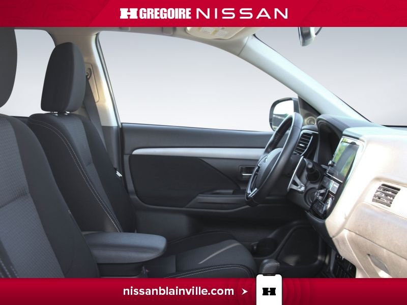 Mitsubishi Outlander 2018 Blanc Laval - photo #22