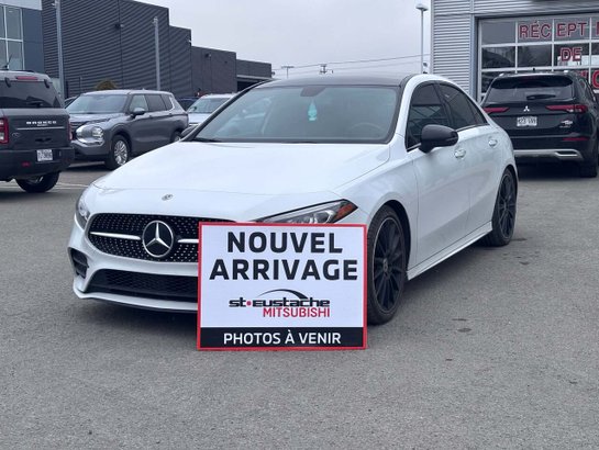 Mercedes-Benz Classe A A 220 4MATIC-AMG PACK-CUIR-TOIT PANO-CAMÉRA DE RECUL-CARPLAY 2020 Blanc