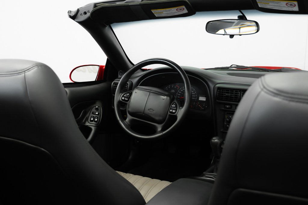 2002 Chevrolet Camaro SS PRIX EN USD *CAR IN MILES * Red Montreal - photo #13