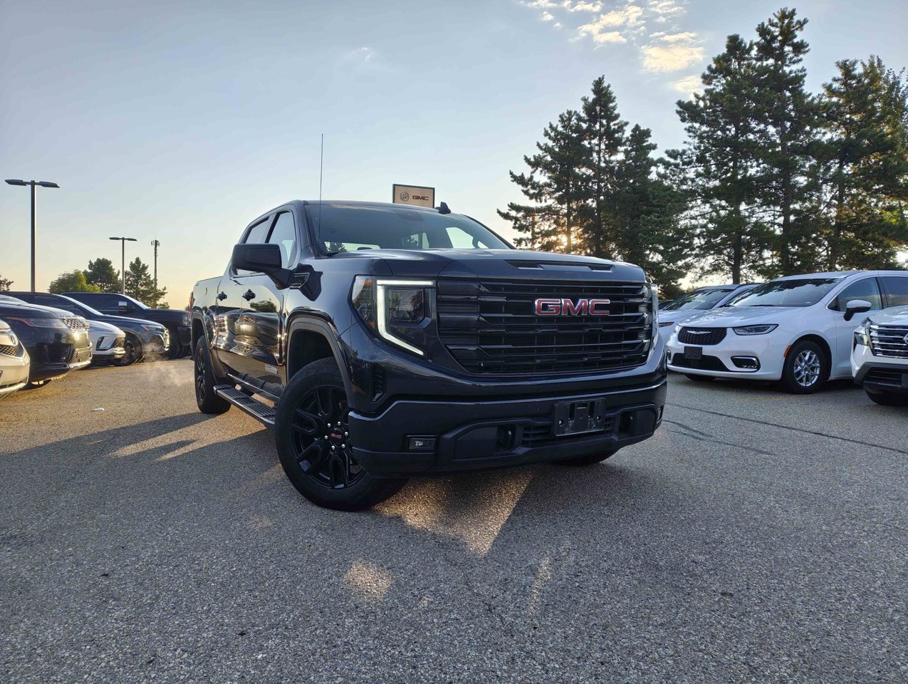 2024 GMC Sierra 1500 4WD Crew Cab 147 Elevation Black Sherwood Park - photo #1