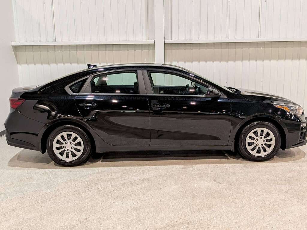 Kia Forte LX Manual 2019 Noir Val-David - photo #3