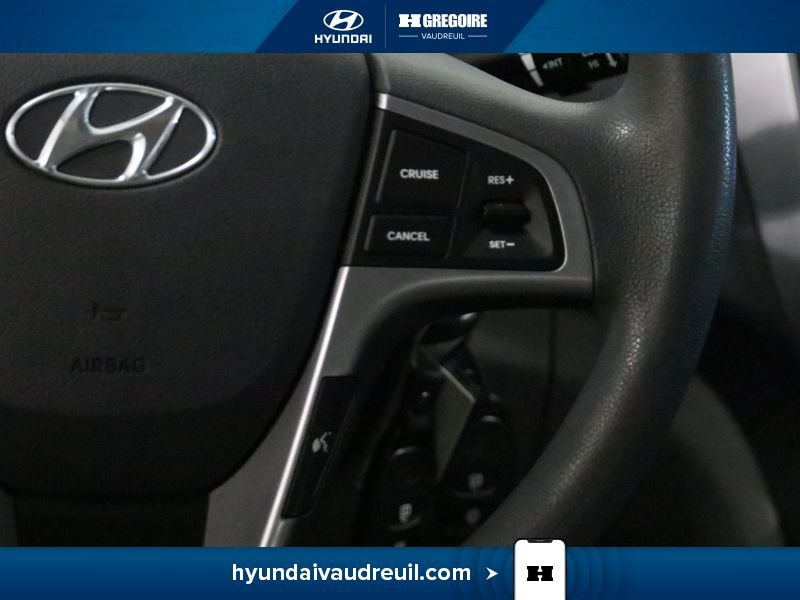 Hyundai Accent 2016 Noir Laval - photo #20