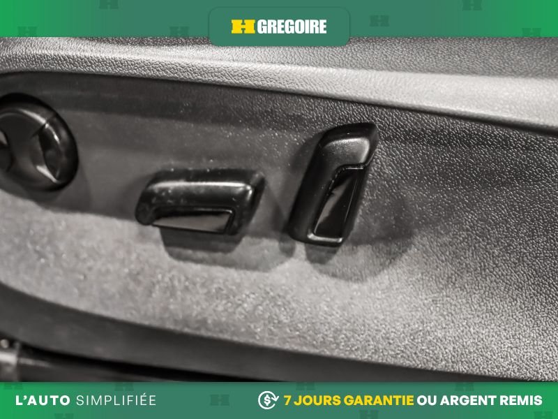 2024 Volkswagen Tiguan White Saint-Eustache - photo #25