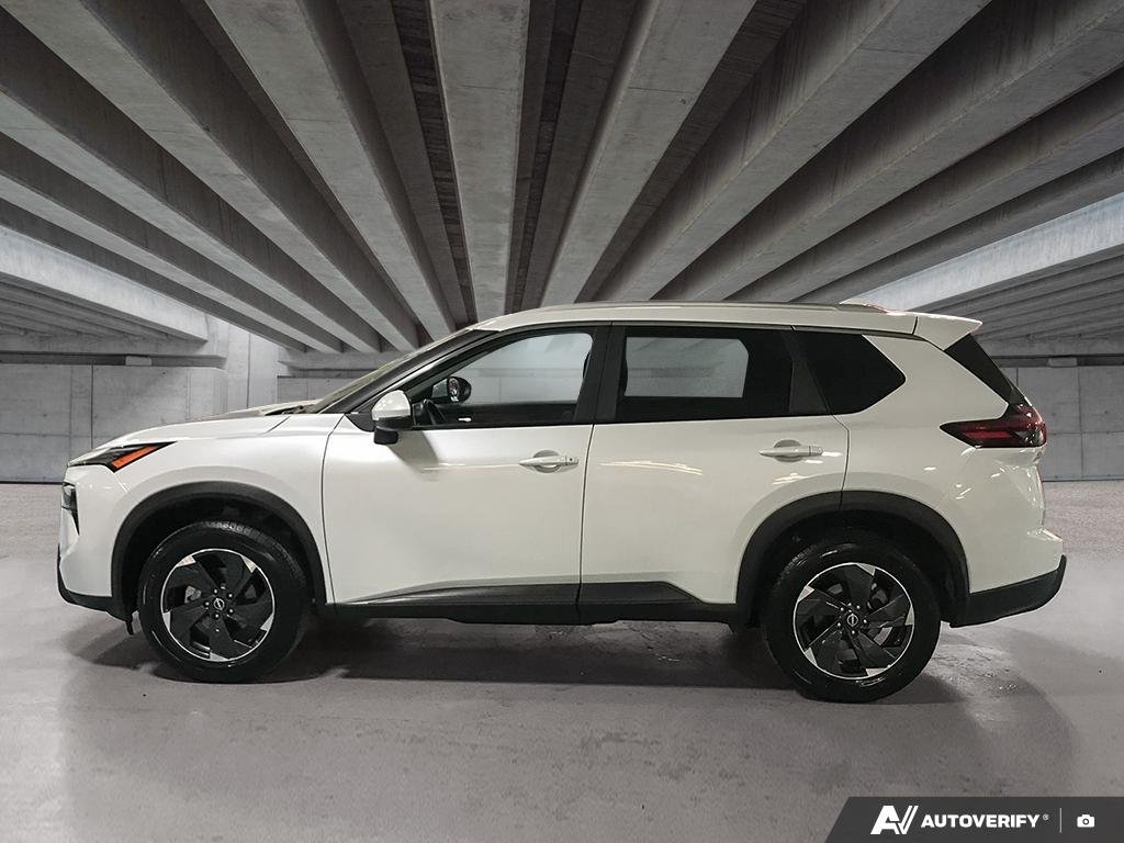 2024 Nissan Rogue 264010 | SV Moonroof White Edmonton - photo #2