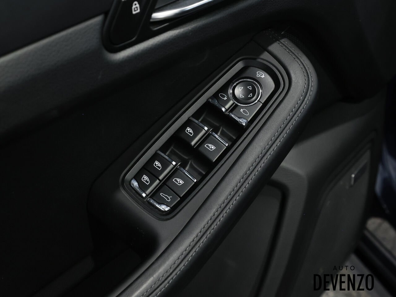 Porsche Macan 2025 Bleu Saint-Eustache - photo #11