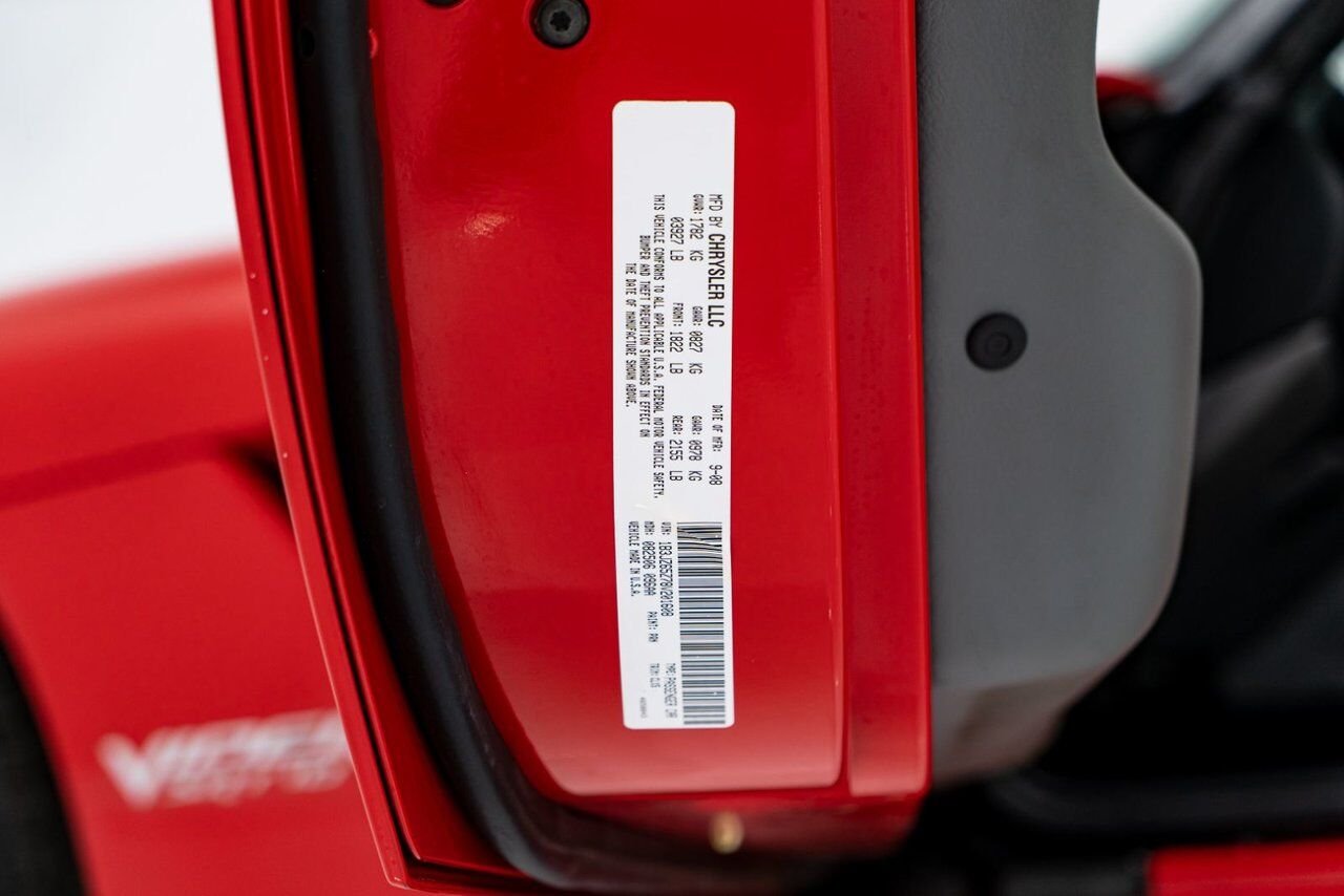 Dodge Viper Clean Title With Only 2,063 km (1,282 Miles) From New 2008 Rouge Montréal - photo #34