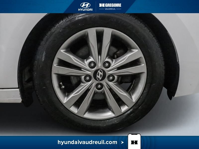 Hyundai Elantra 2017 Blanc Saint-Eustache - photo #32