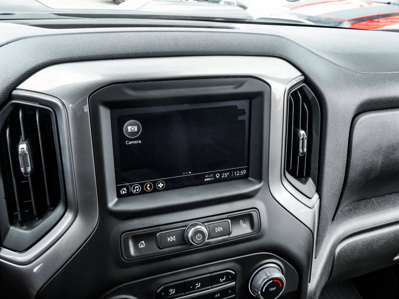 2025 Chevrolet Silverado 1500 4WD Crew Cab 147 Custom Trail Boss White Sherwood Park - photo #26