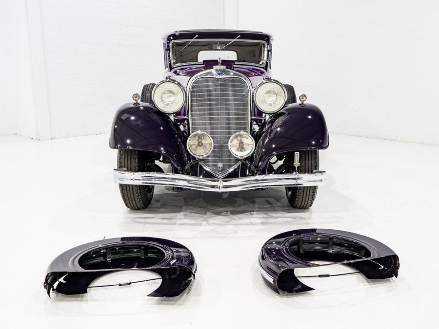 1933 Lincoln KB Victoria Coupe 1933 Purple