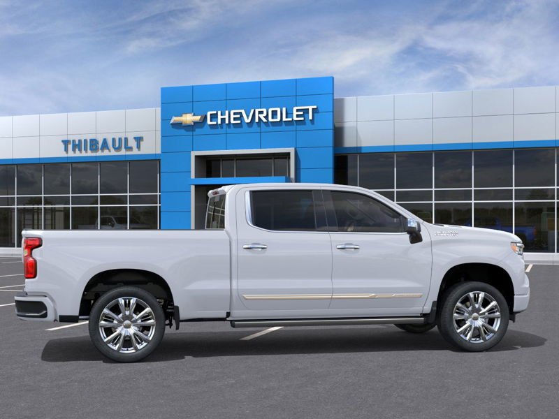 CHEVROLET SILVERADO 1500 High Country cabine multiplace 4RM 157 po 2026 Blanc Sherbrooke - photo #4